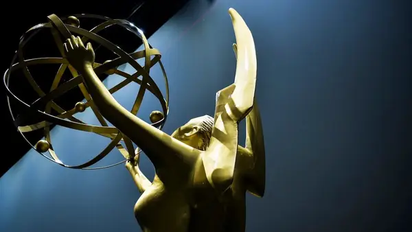 Au début du vote, Emmy trébuche toujours des grèves d'Hollywood