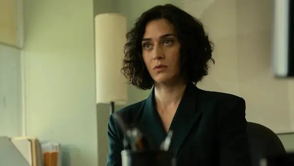 Lizzy Caplan in Fatal Attraction