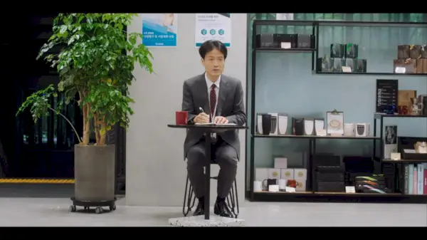 Gaus Electronics: Episodios 11-12 (final)