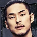 Film HiGH Low-Fin de Sky-Takayuki Suzuki.webp