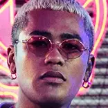 Film HiGH Low - Fin de Sky-Elly.webp