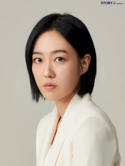 Joo Min Kyung (1989)