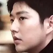 Femme de 99 milliards-Byun-Jun-Suk.webp