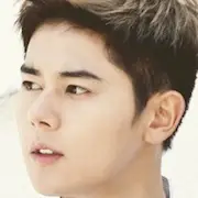 Acerca de Time-Kim Dong-Joon.webp