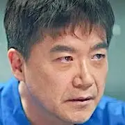 O Rei-Monarca Eterno-K-Kim Dong Gyun.webp