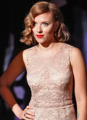 Scarlett Johansson: Non c'è niente di sbagliato in queste foto nude