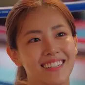 Devemos nos beijar primeiro-Bae Da-Bin.webp