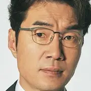 Hiena (2020) -Song Young-Kyu.webp