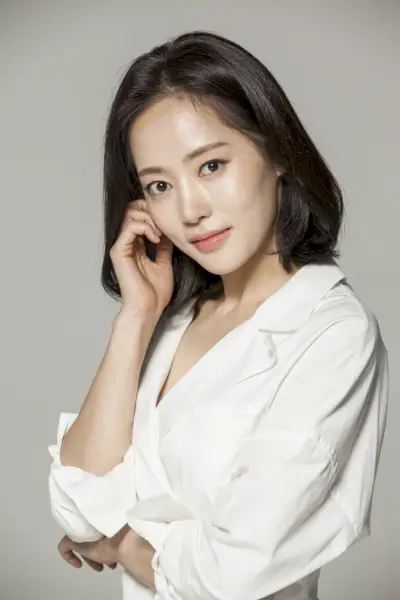 Yoon Ah-Jung