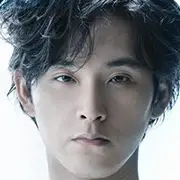 Passeggiando Invader-Ryuhei Matsuda.webp