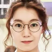 Notfallpaar-Chun Min-Hee.webp