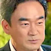 Racket Boys-Jung Hee-Tae.webp