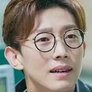 Esposa Familiar-Kang Ki-Young.webp