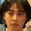 Esposa Familiar-Park Hee-Von.webp