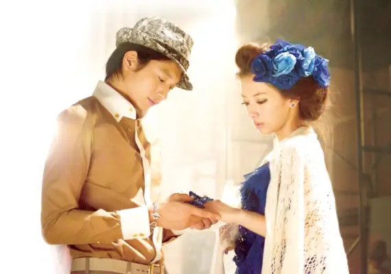 Paradis Kiss-01.webp