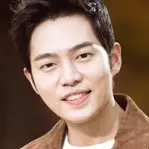 Persona que da felicidad-Son Seung-Won.webp