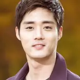 Persona que da felicidad-Lee Ha-Yul.webp