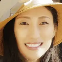 Essende Frauen-Mitsu Dan.webp