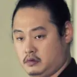 Pour l'empereur-Lee Yoo-Joon1.webp