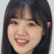 Moment bei Eighteen-Kim Hyang-Gi.webp