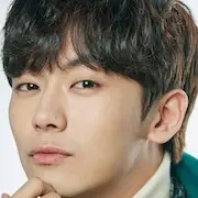 Gute Hexe-An Woo-Yeon.webp