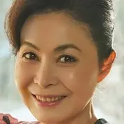 Gute Hexe-Geum Bo-Ra.webp