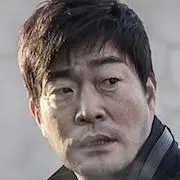 Versteckspiel-Son Hyun-Joo.webp