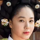 Die Blume im Gefängnispark Joo-Mi.webp