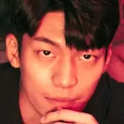 Miss et Mme Cops-Wi Ha-Joon.webp