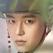 Königin für sieben Tage-Yeon Woo-Jin1.webp