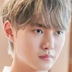 Extraordinário You-Lee Tae-Ri.webp