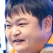 Le prêtre ardent-Ko Kyu-Pil.webp