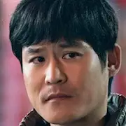 Le prêtre ardent-Kim Sung-Kyun.webp