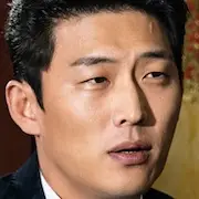 Le prêtre ardent-Go Joon.webp