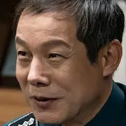 Le prêtre ardent-Jung In-Gi.webp