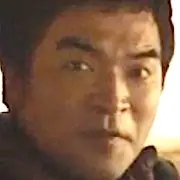 Le roi des cochons-Kang Hyun-Joong.webp