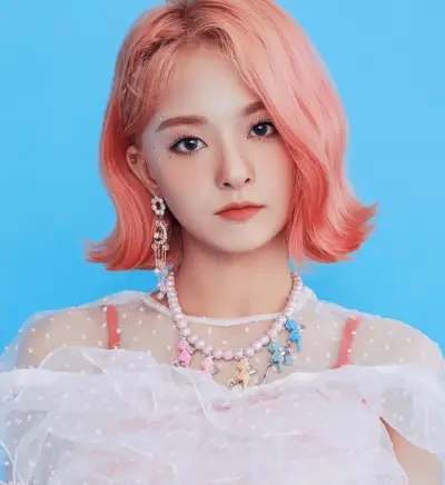 Lee Na-Gyung (Fromis 9)