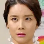 Tienimi la mano-Kim Hyo-Sun.webp