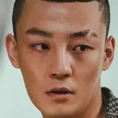 L.U.C.A.- Le début-Kim Min-Gwi.webp