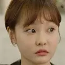 Zapatos rojos-Ha Eun-Jin.webp