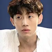 Lasst uns gegen Ghost-Kang Ki-Young kämpfen.webp