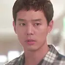 Bolsa dorada-Lee Sun-Ho.webp