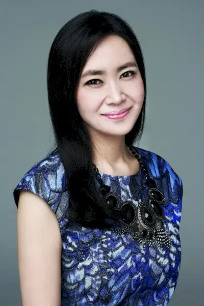 Kim Sun Kyung (1968)