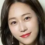 Ein Platz an der Sonne (2019) – Ha Shi-Eun.webp