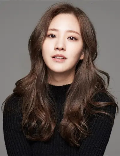 Kim Soo-kyung (1992)