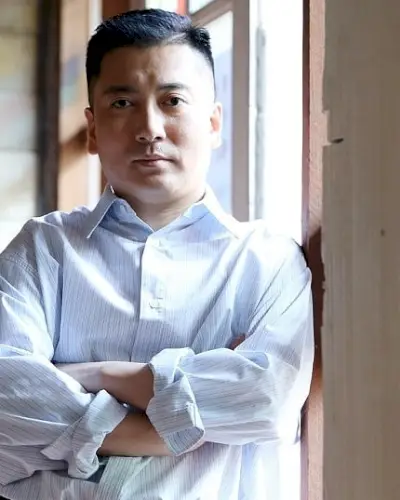 Parque Myoung Hoon (1975)