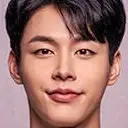 El hombre con velo-Jang Tae-Hoon.webp