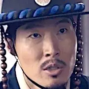 Moonshine-Eom Ji-Man.webp