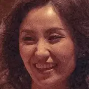 L'homme debout à côté-Kim So-Jin.webp