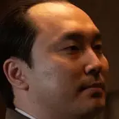 L'homme debout à côté-Seo Hyun-Woo.webp